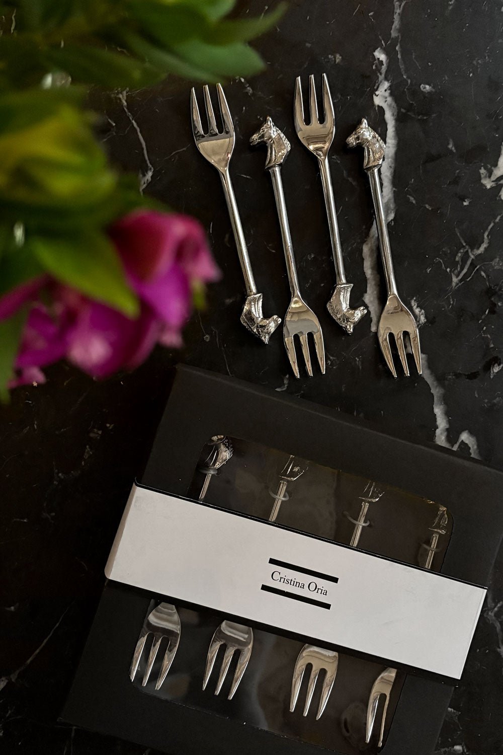 Detalle Set De 4 Tenedores Con Diseño De Caballos Cristina Oria 