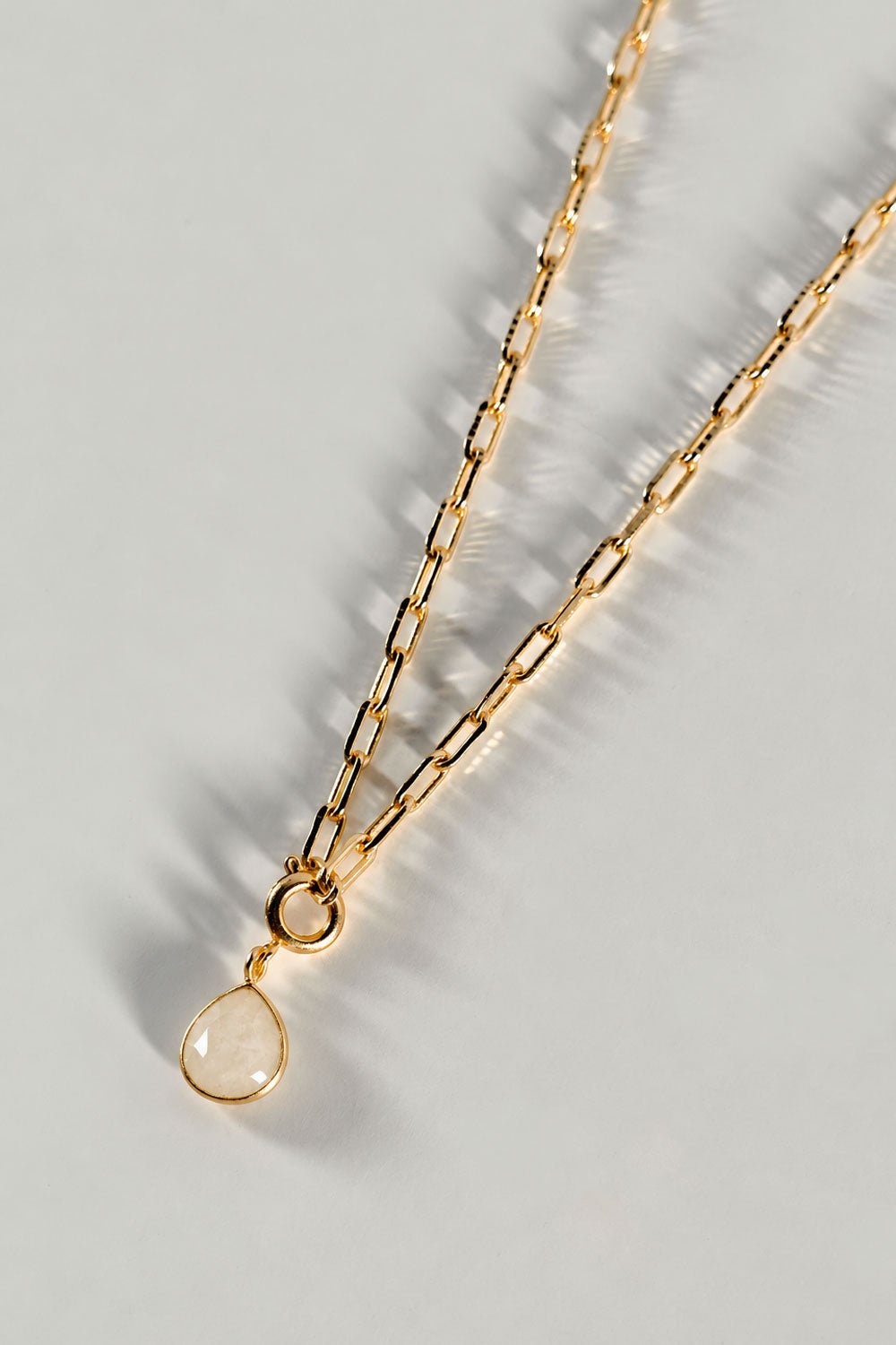 Combinación Cadena & Colgante Dorado Piedra Lunar