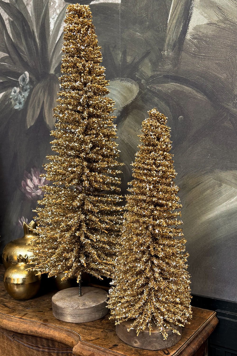 Detalle Composición Árbol Decorativo De Espumillón Dorado Cristina Oria 