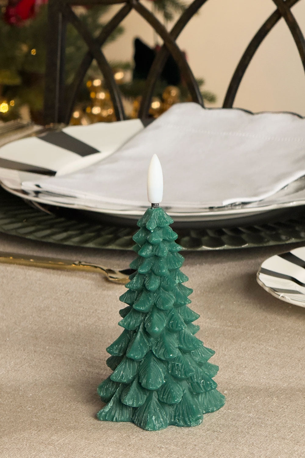 Mesa Vela LED Con Diseño De Abeto Color Verde Oscuro Cristina Oria