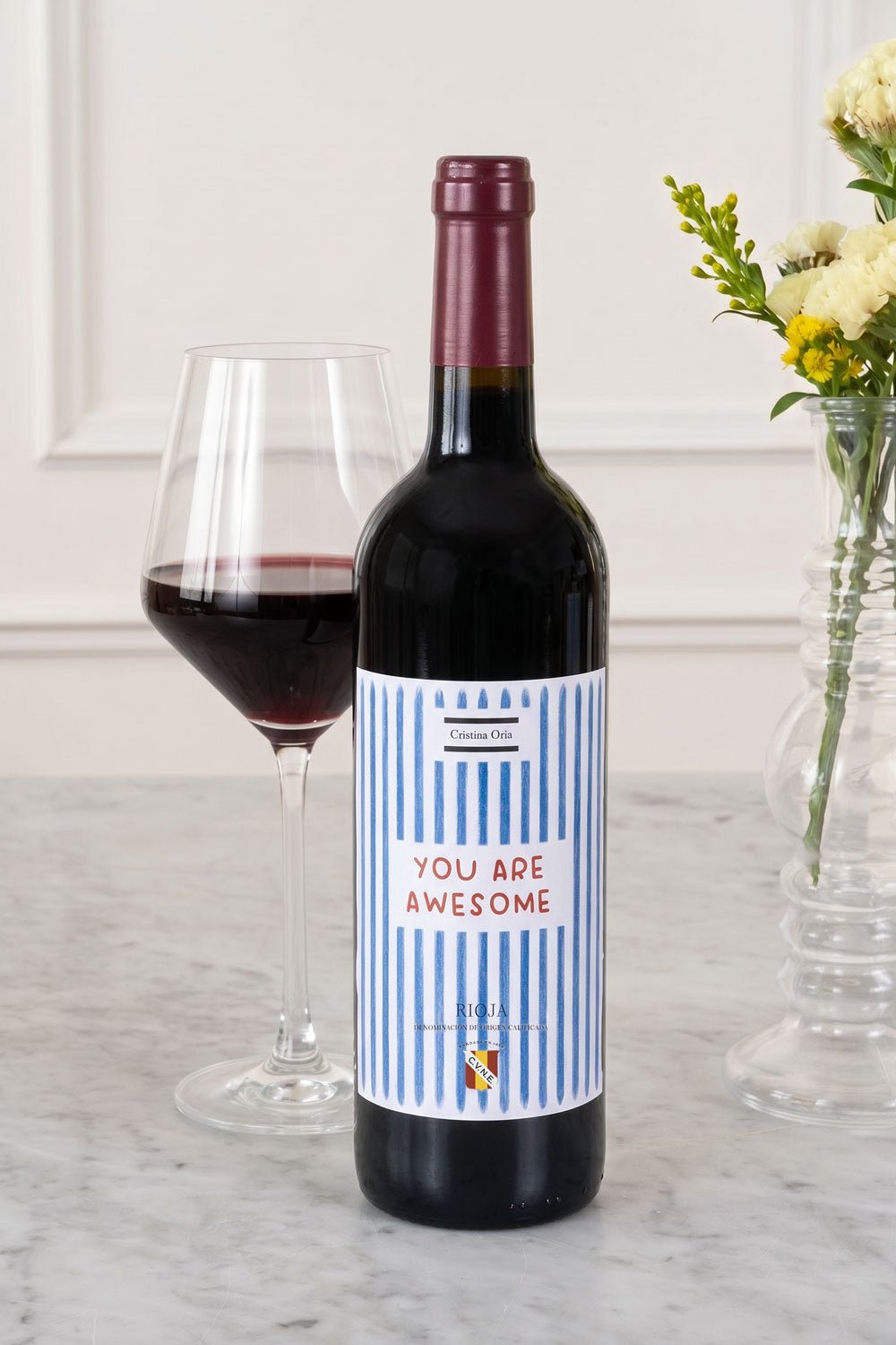 Vino Cune Rioja Crianza "You Are Awesome" Cristina Oria 