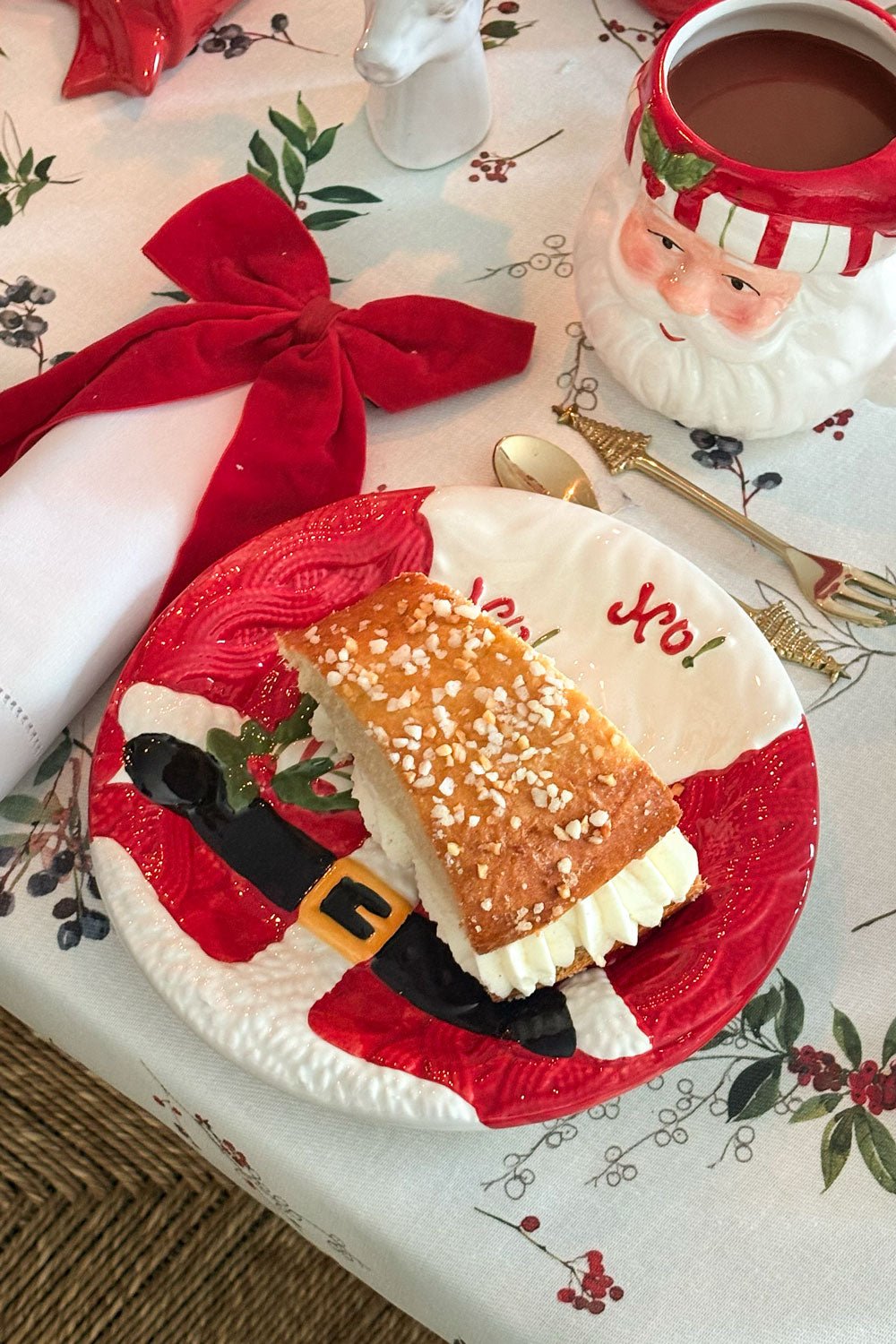 Detalle Mesa Plato De Postre Con Diseño De Papá Noel Cristina Oria 