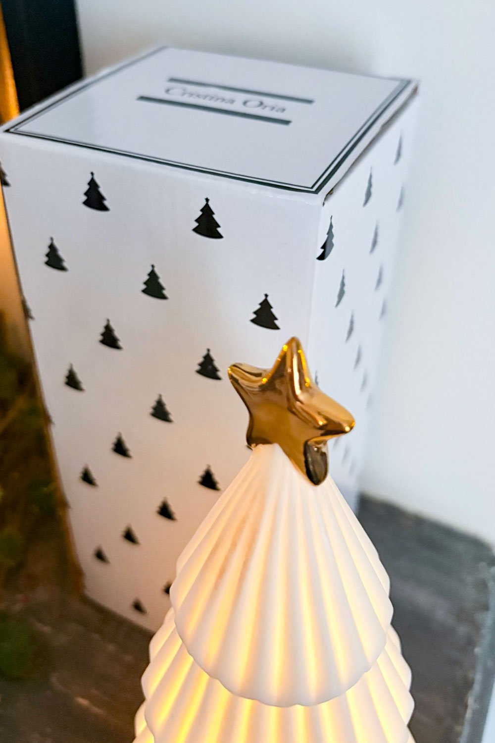 Árbol De Porcelana Con Luz Led Y Estrella
