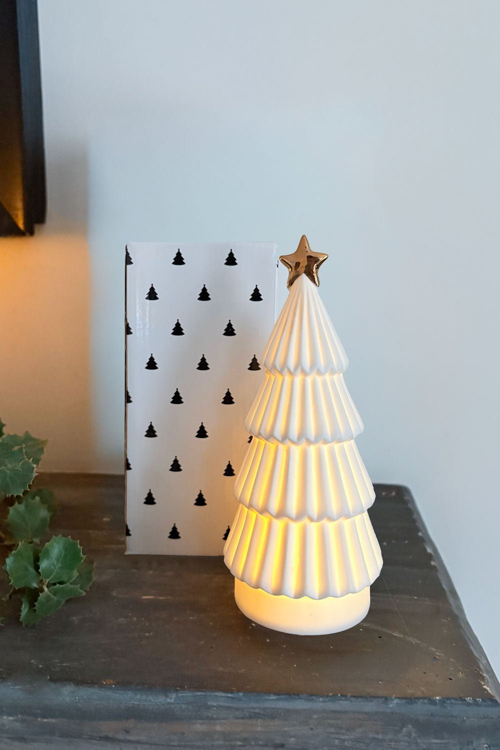 Árbol De Porcelana Con Luz Led Y Estrella