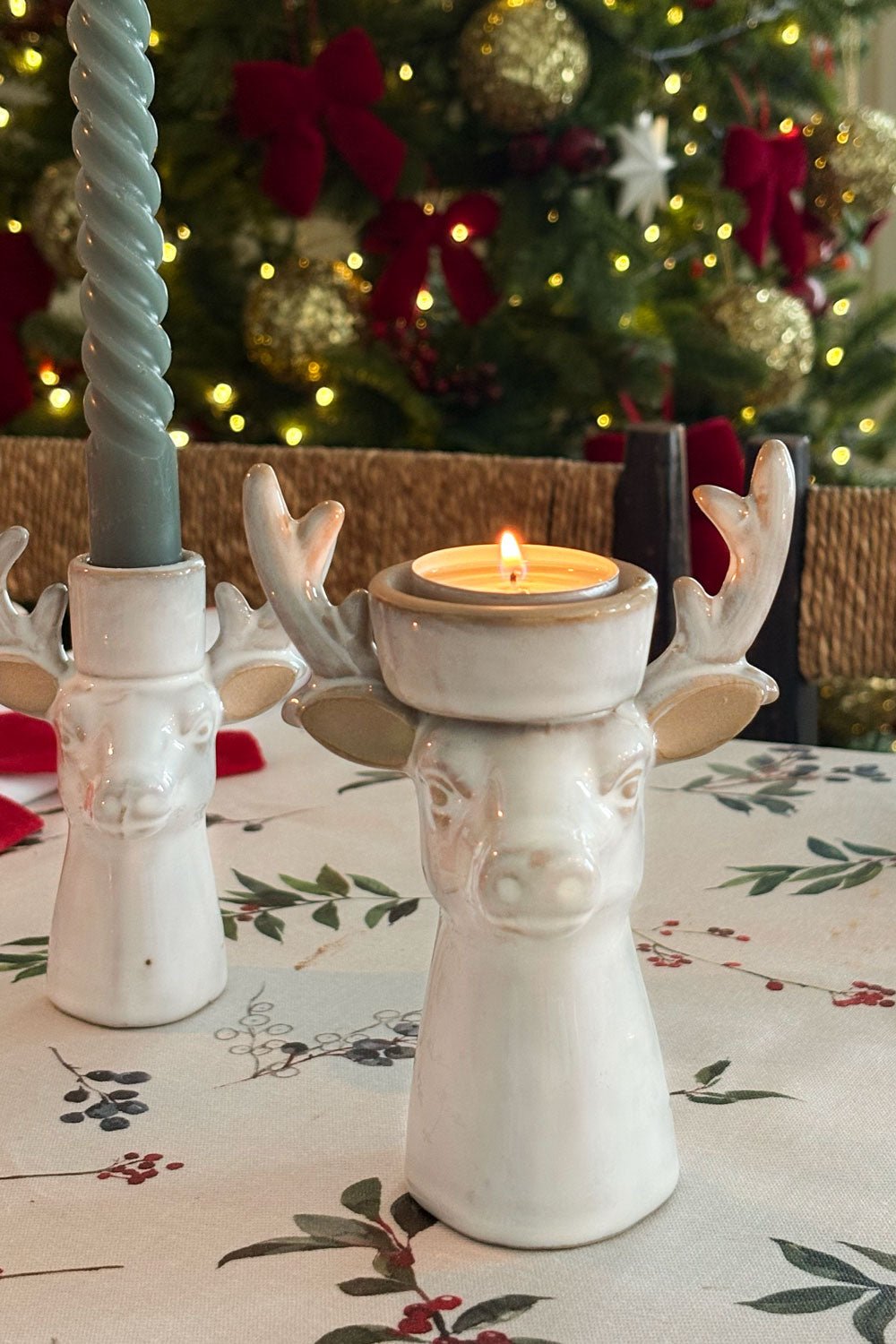 Detalle Portavelas De Porcelana Con Diseño De Ciervo Grande Cristina Oria 