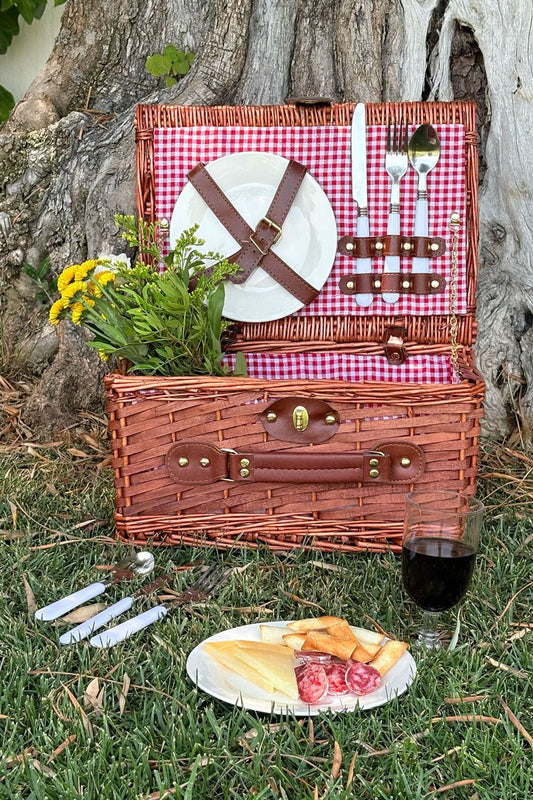 Cesta De Picnic Para 2 Personas Cuadros Rojos Y Blancos Cristina Oria 