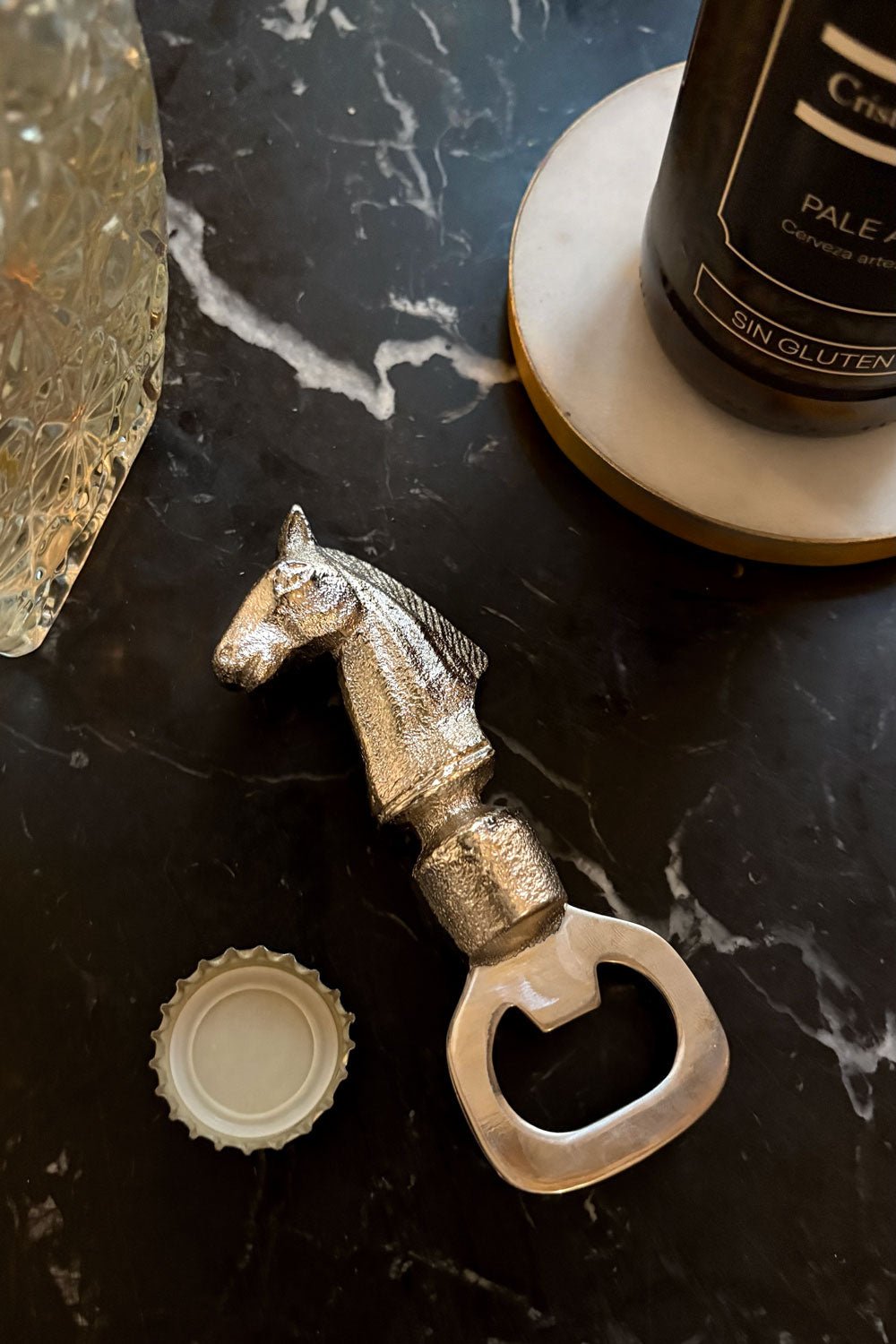 Detalle Abridor De Botellas Con Diseño De Caballo Cristina Oria 