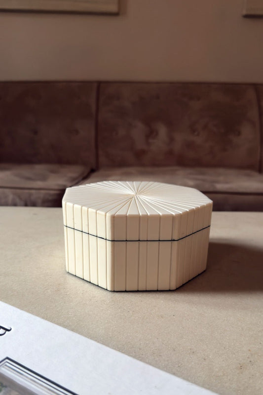 Caja Decorativa Hexagonal De Resina Blanca Pequeña