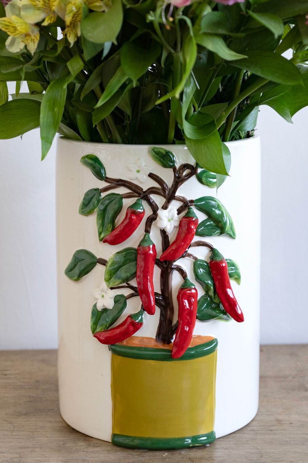 Detalles Jarrón Diseño Plantas De Pimiento Rojo Cristina Oria