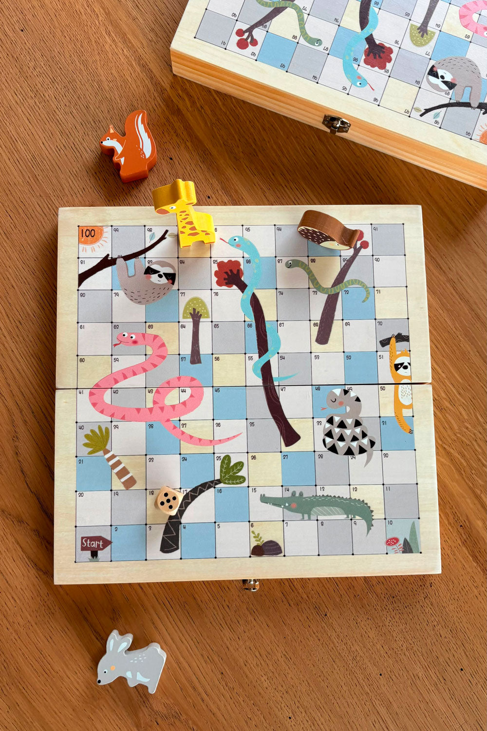 Juego De Madera Serpientes Y Escaleras Con Animales Cristina Oria 