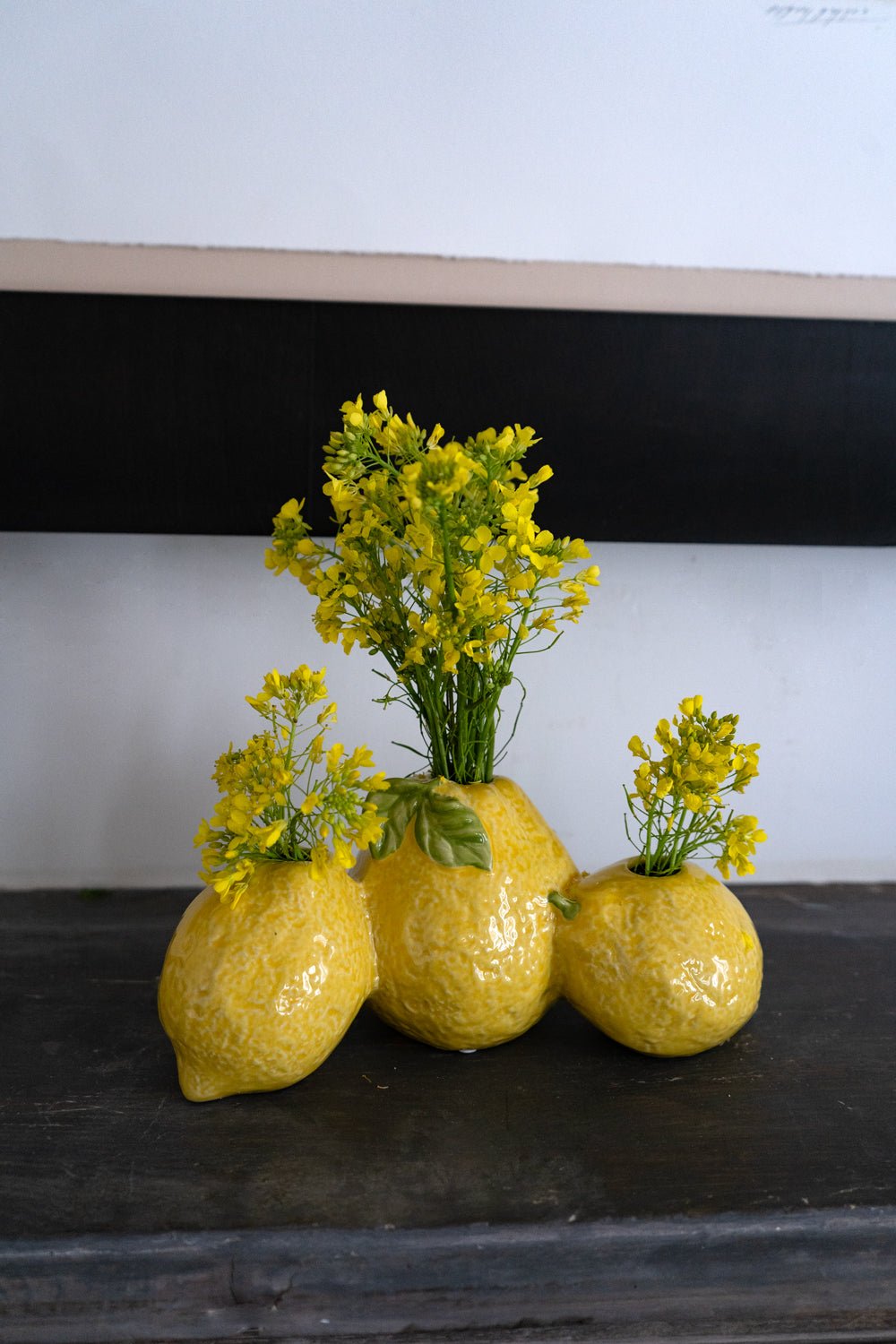 Detalle Jarrón De Cerámica Con Diseño De Tres Limones Cristina Oria