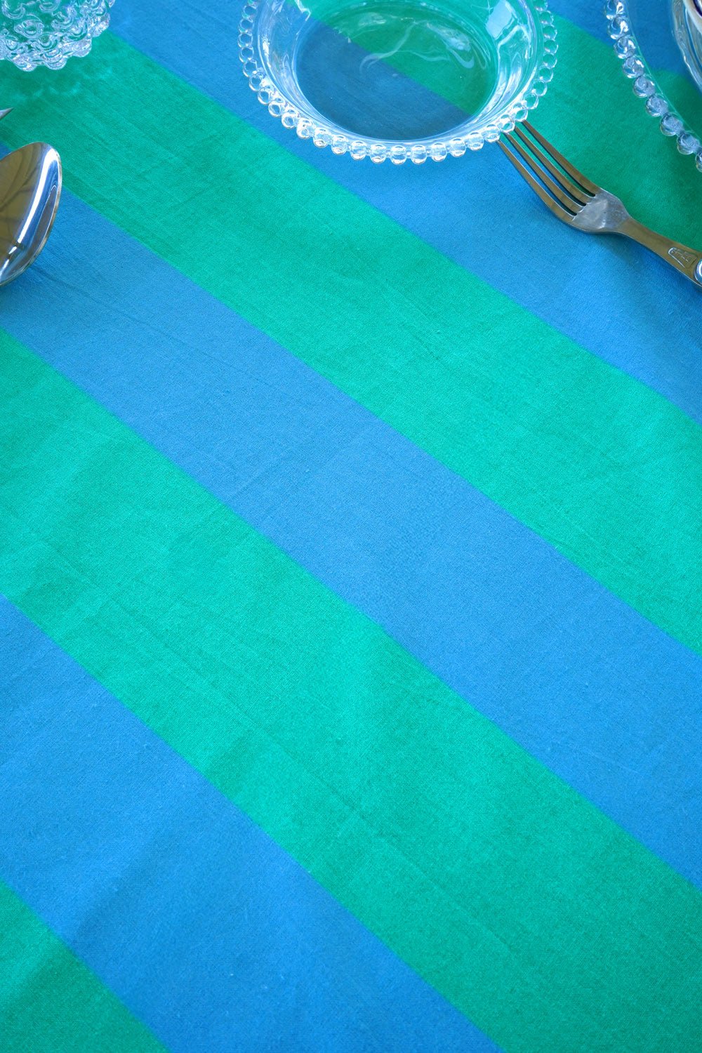 Detalle Mantel Rayas Azules Y Verdes Cristina Oria 