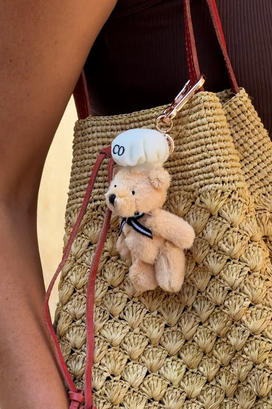 Detalle Colgado Bolso Llavero Oso Chef Cristina Oria 