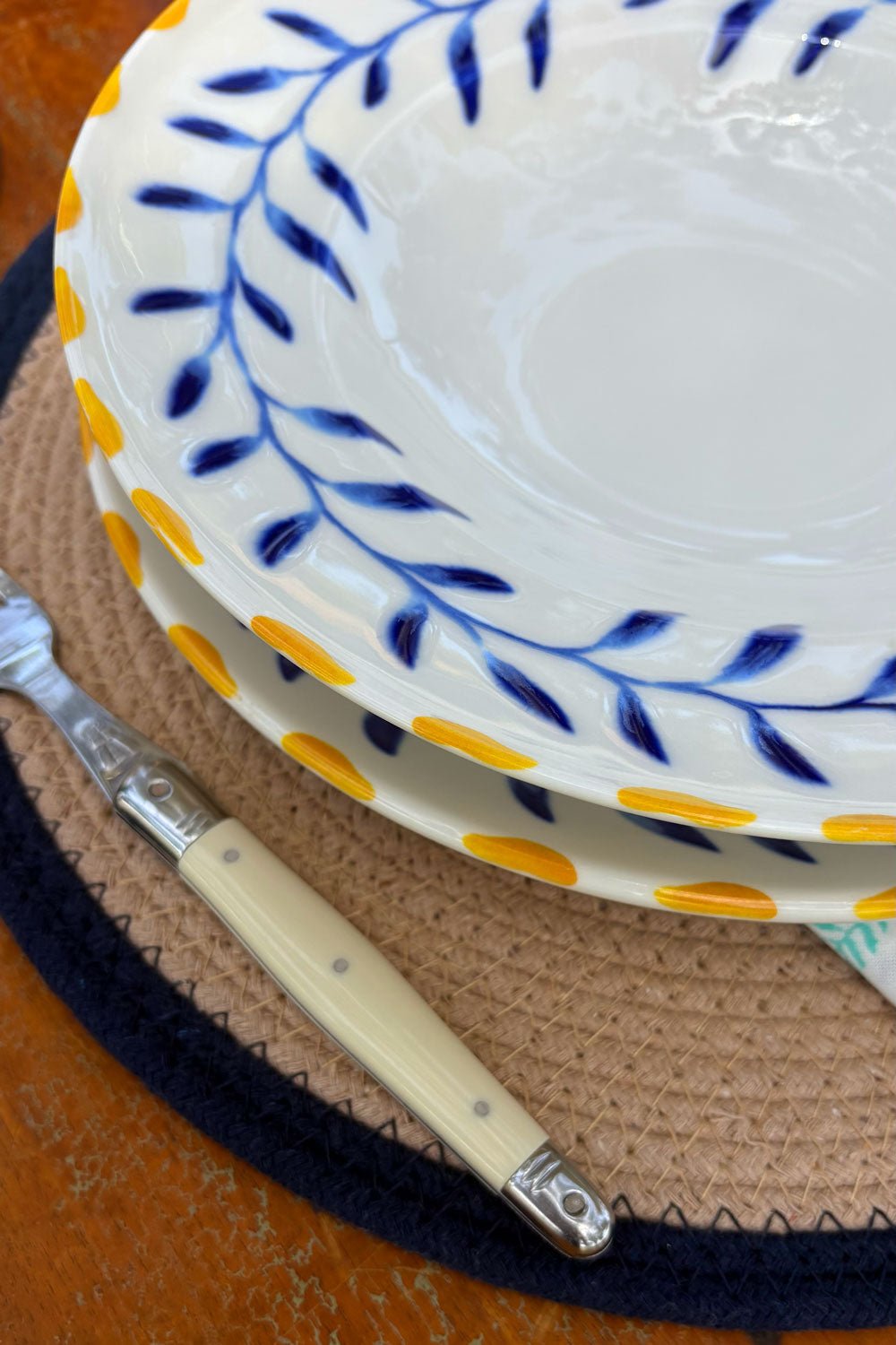Detalles Plato Hondo De Porcelana Limoncello Cristina Oria