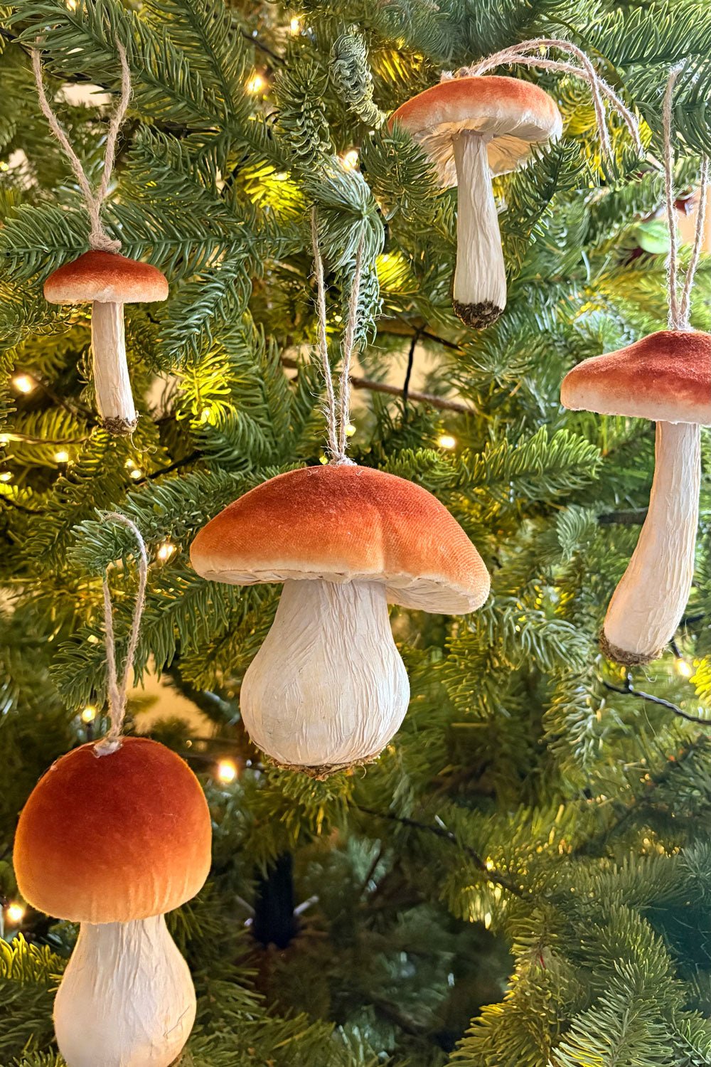 Detalle Composición Adorno Con Diseño De Seta 10 Cm Cristina Oria 