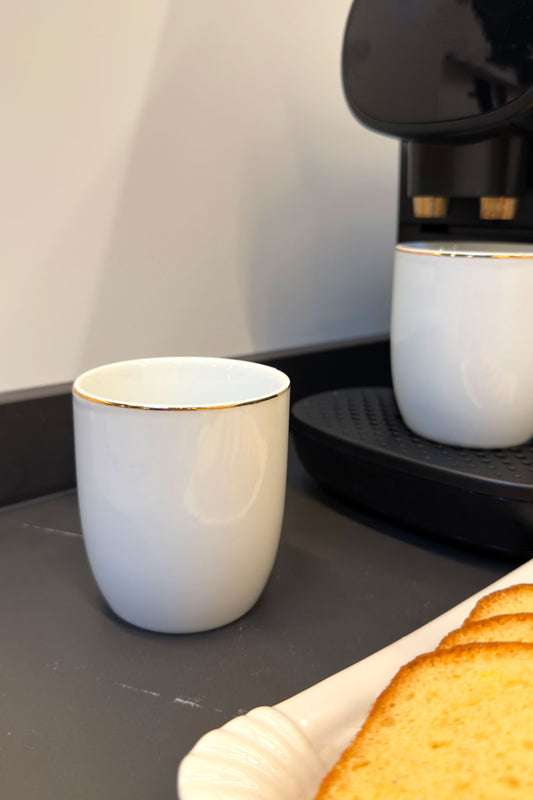 Taza Blanca Con Borde Dorado Cristina Oria