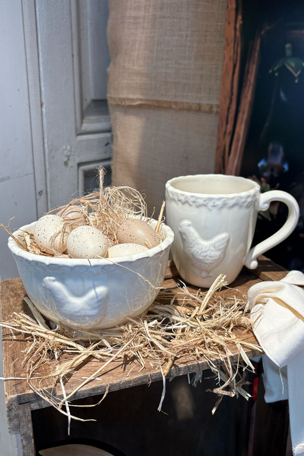 Detalles Cuenco De Porcelana Diseño Gallina Cristina Oria