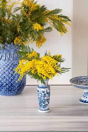 Florero De Porcelana Azul Y Blanco Modelo Aomori Cristina Oria