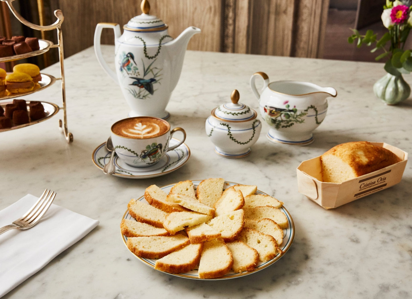 Base De Madera Con Tapa De Cristal & Bizcocho - Cristina Oria