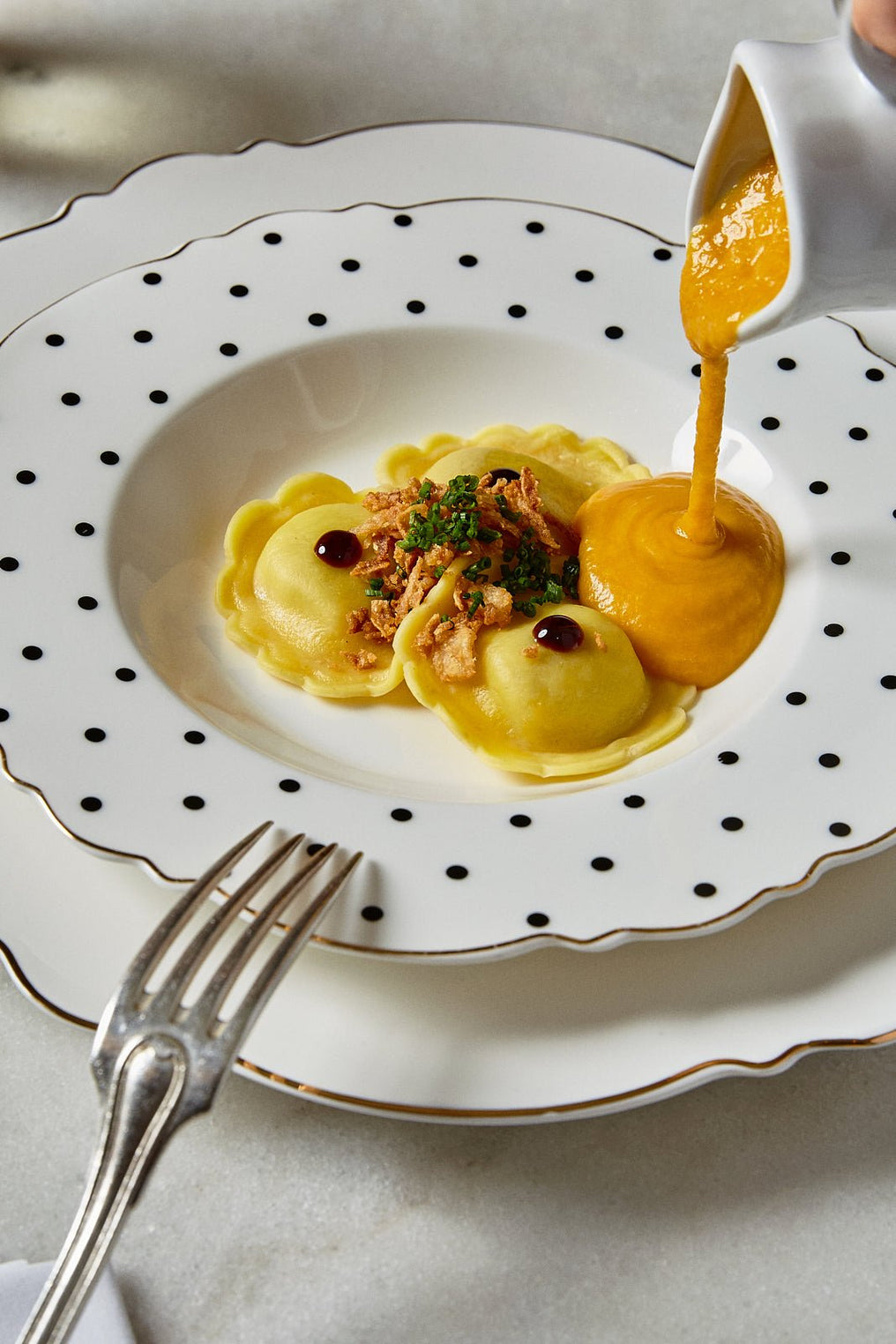 Crema Calabaza Con Raviolis Rellenos De Trufa Y Parmesano Para Cuatro - Cristina Oria