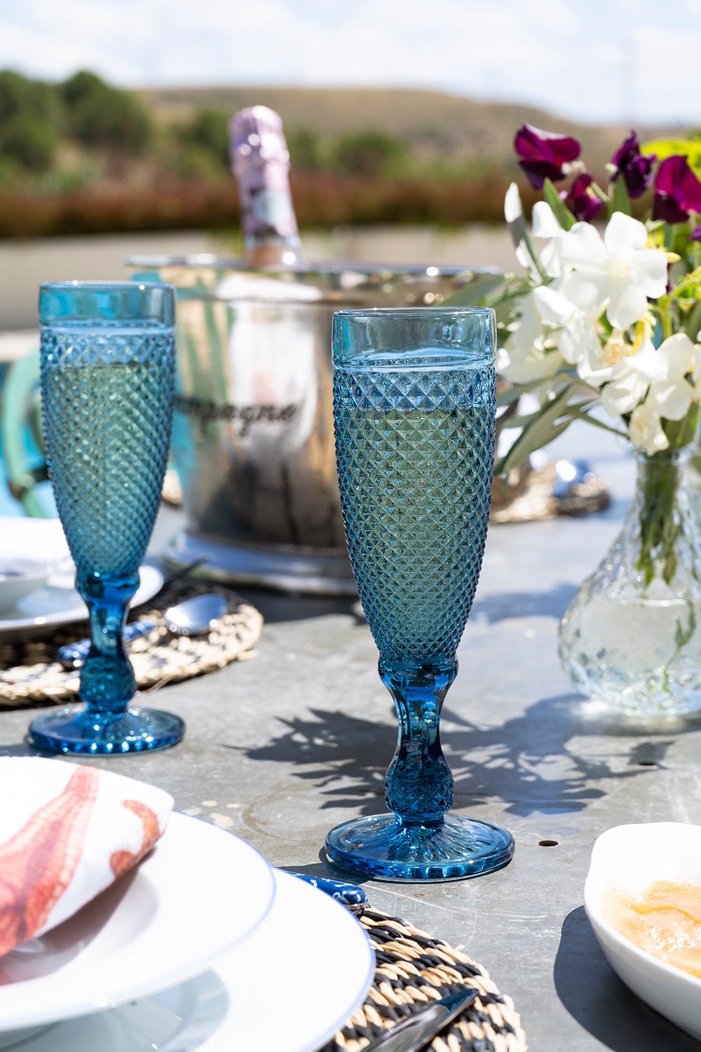 Dunkelblaues Champagner-Kristallglas mit Spitzen – Cristina Oria