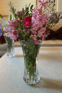 florero de cristal diseño flores lirio cristina oria