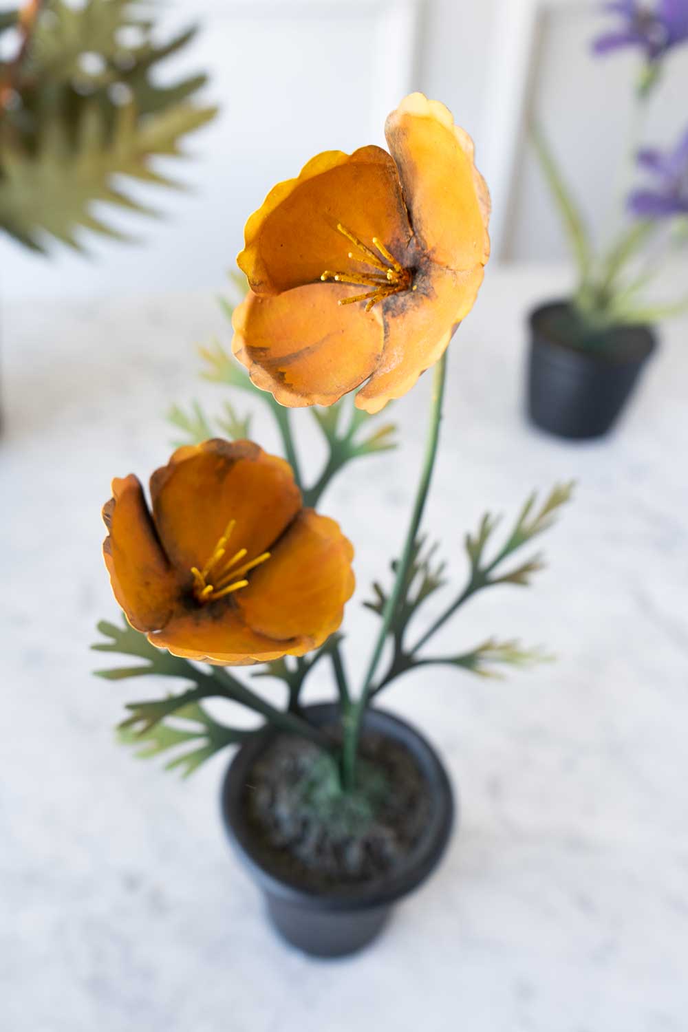 Detalle maceta con amapola amarilla cristina oria