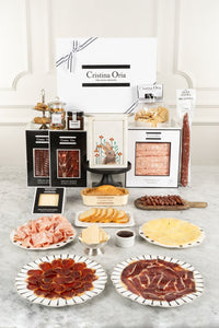 Caja Recién Mamá Homenaje Gastro & Cuadros Bordados - Cristina Oria