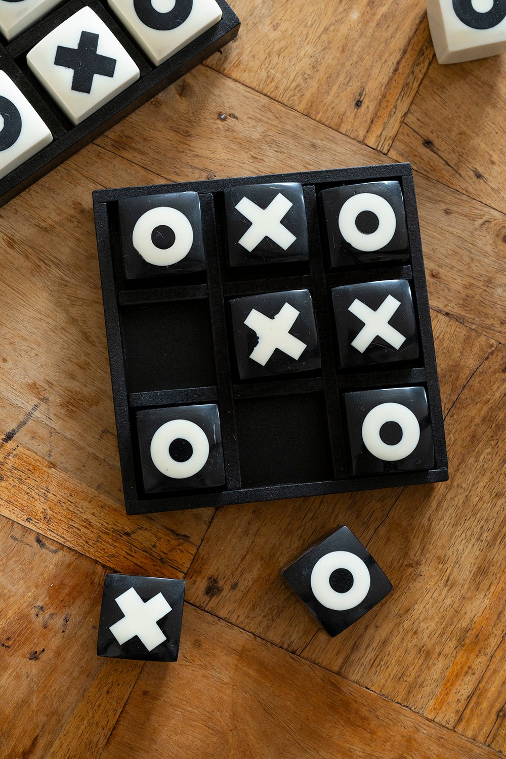 Caja De Madera Negra Con 3 Juegos De Cartas – Cristina Oria